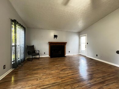 2470 Dunsworth Dr, Columbus, OH 43235 - photo 4