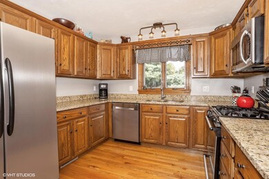 04_14RichardRd_177_Kitchen_MLSuse_1500x1