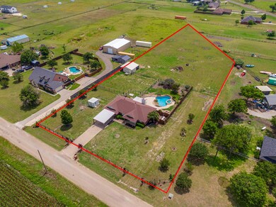 130 Hollis Rd, Waxahachie, TX 75167 - photo 6