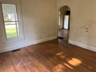 314 N Dyckman St, Paw Paw, MI 49079 - photo 5