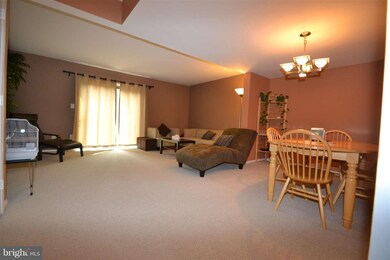 9245 Bellbeck Rd, Parkville, MD 21234 - photo 3