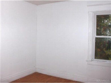 Bedroom upper unit