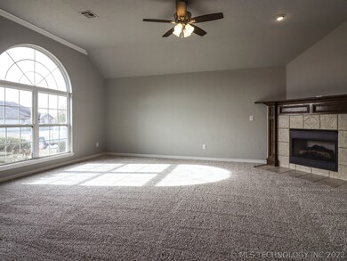 3208 E Gillette St, Broken Arrow, OK 74014 - photo 5