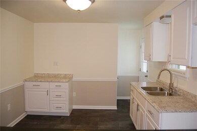 *AREA FOR TABLE & CHAIRS IN KITCHEN