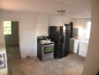 31 Ferry St, Allenstown, NH 03275 - photo 3