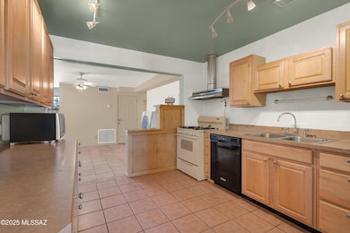 3370 E 25th St, Tucson, AZ 85713 - photo 5