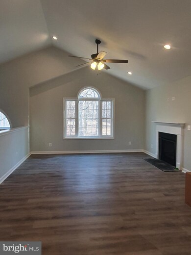 306 Mountain Laurel Ln, Front Royal, VA 22630 - photo 4