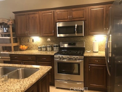 26820 Marina Point Ln unit 2, Valencia, CA 91355 - photo 4