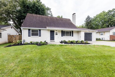 925 Farnham Rd-02