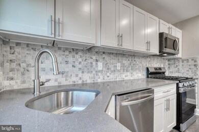 3901 Flowerton Rd, Baltimore, MD 21229 - photo 6