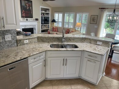 family room (2)