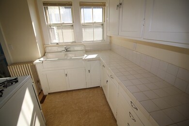 30 Crescent St unit 3, Wakefield, MA 01880 - photo 2