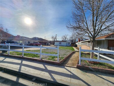 16857 Tracy St, Victorville, CA 92395 - photo 3