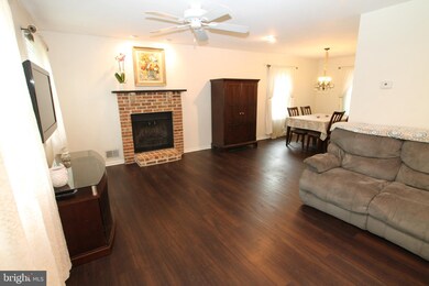 131 Hidden Valley Ln, Newtown, PA 18940 - photo 4