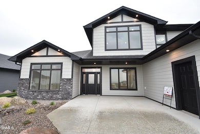 6119 Crested Butte Rd, Bismarck, ND 58503 - photo 3