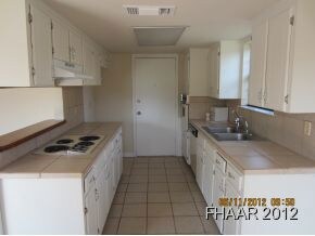 107 E Hogan Dr, Copperas Cove, TX 76522 - photo 4