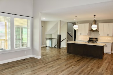 5627 163rd St, Urbandale, IA 50323 - photo 7