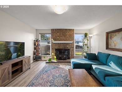 2511 SW 23rd Cir, Troutdale, OR 97060 - photo 3