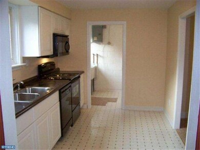 1017 Pheasant Ln, Oreland, PA 19075 - photo 6