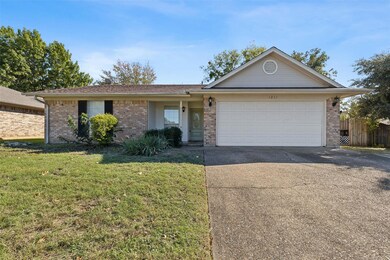 1211 Princeton Place, Cleburne, TX 76033 - photo 6