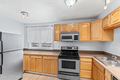 329 E 14th Avenue 5