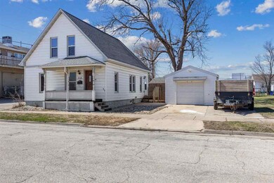 718 4th St NW, Cedar Rapids, IA 52405 - photo 5