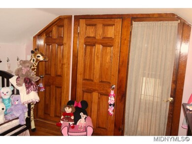 CUSTOM  SOLID WOOD DOORS