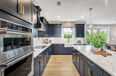 Canton II Kitchen