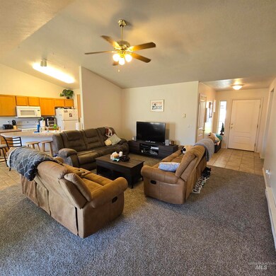 745 Caswell Ave W, Twin Falls, ID 83301 - photo 4