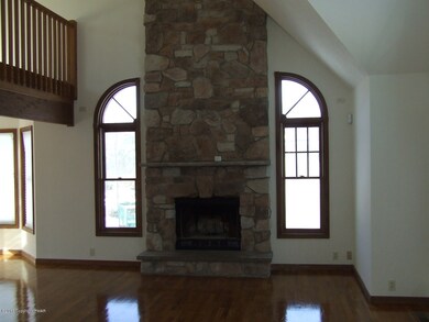 364 Escoll Dr, East Stroudsburg, PA 18301 - photo 2