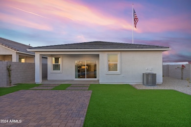 3734_Dove_Desert Moon_Buckeye_AZ_DRHorto