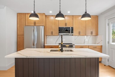 9 Swan St unit 3, Beverly, MA 01915 - photo 4