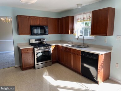 380 Crystal Ln, Strasburg, VA 22657 - photo 6