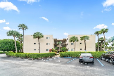 5370 Las Verdes Cir unit 2090, Delray Beach, FL 33484 - photo 3