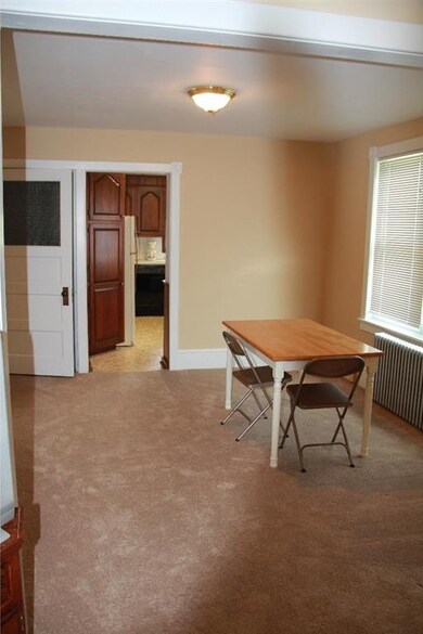 833 E Schuylkill Rd, Pottstown, PA 19465 - photo 4