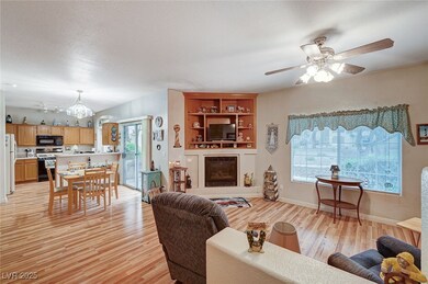 6705 Squaw Mountain Dr unit 102, Las Vegas, NV 89130 - photo 7