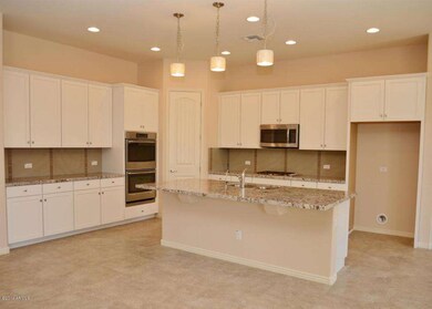 Lot 65 - (4) Kitchen (1280x915)