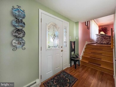 191 Fletcher Dr, Morrisville, PA 19067 - photo 3