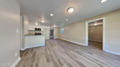 10729 Tulsa Rd, Jacksonville, FL 32218 - photo 2