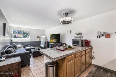 831 W Beaver Creek Blvd 21