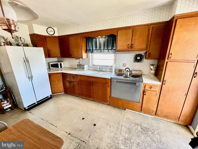 1457 Church St, Reading, PA 19601 - photo 5