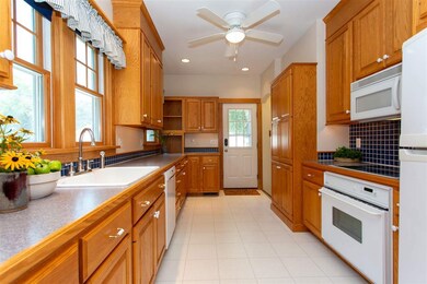 2105 Rownd St, Cedar Falls, IA 50613 - photo 7