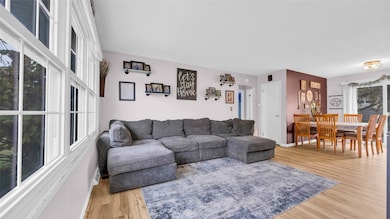 218 Riverview Dr, Vinton, IA 52349 - photo 6