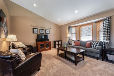 01147LeonardStNW-5