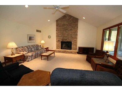 2185 Broadmoor Ln, Columbus, IN 47203 - photo 5