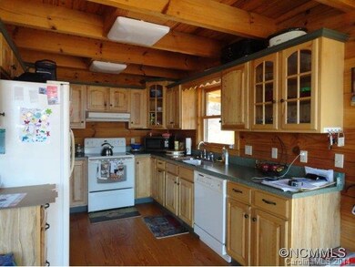 CUSTOM KIT CABINETS
