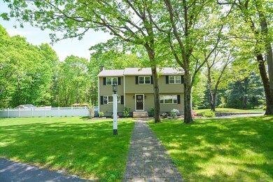 5 Queens Terrace, Holliston, MA 01746 - photo 4