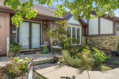 5N443 Oak Rd, Saint Charles, IL 60175 - photo 4