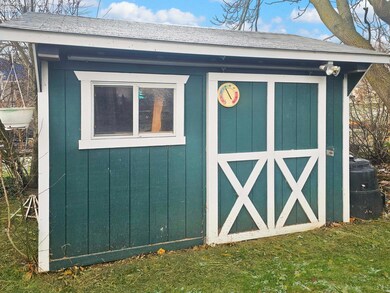 827 W Maple St, Clyde, OH 43410 - photo 7