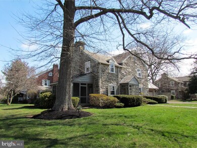 933 York Ave, Lansdale, PA 19446 - photo 2